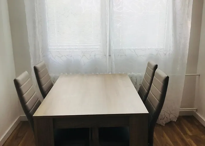 Jenys טפליצה